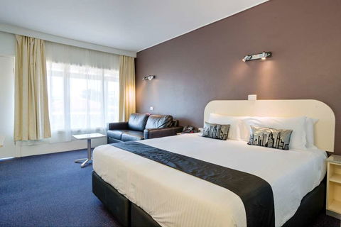 Best Western Zebra Motel - Cruises Travel 10