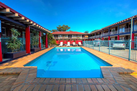 Best Western Zebra Motel - Cruises Travel 11