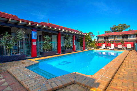 Best Western Zebra Motel - Cruises Travel 13