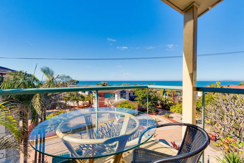 Aqualuna Beach Resort - Cruises Travel 0