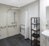 Meriton Serviced Apartments North Sydney - Cruises Travel