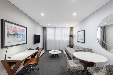 Meriton Serviced Apartments North Sydney - Cruises Travel 1