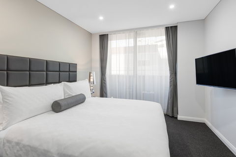 Meriton Serviced Apartments North Sydney - Cruises Travel 3