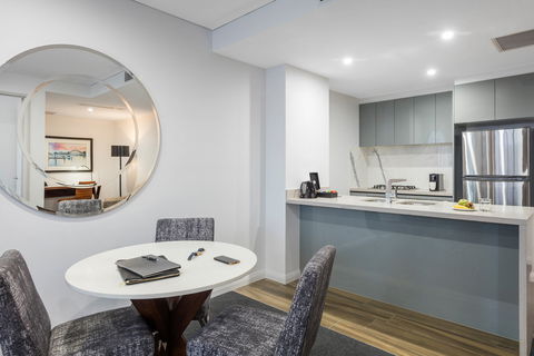 Meriton Serviced Apartments North Sydney - Cruises Travel 5
