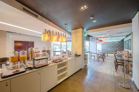 Royal Pacific Hotel - Travel Search 1