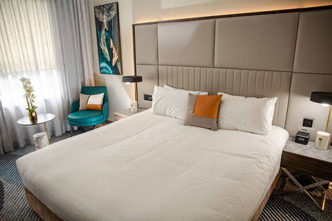 Royal Pacific Hotel - Travel Search 4