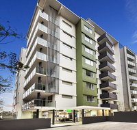 Quest Breakfast Creek - Travel Search