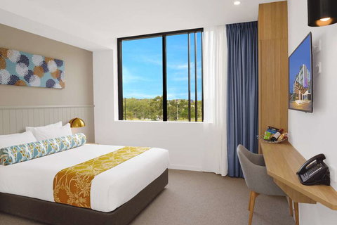 Mantra Southport Sharks - Tourism Guide 7