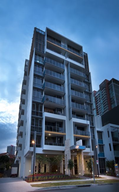 Meriton Suites Southport - Tourism Guide 0