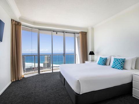 Mantra Towers Of Chevron Surfers - Cruises Travel 9