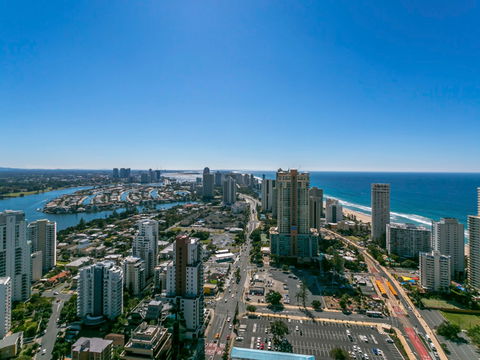 Mantra Towers Of Chevron Surfers - Cruises Travel 16
