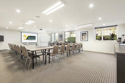 Quest Breakfast Creek - Travel Search 7