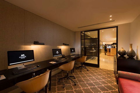 Mayfair Hotel - Travel Agents 17