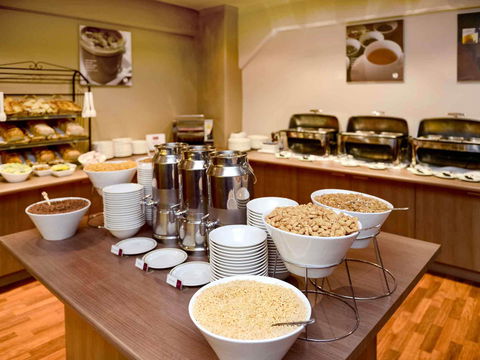 Mercure Grosvenor Hotel Adelaide - Cruises Travel 12