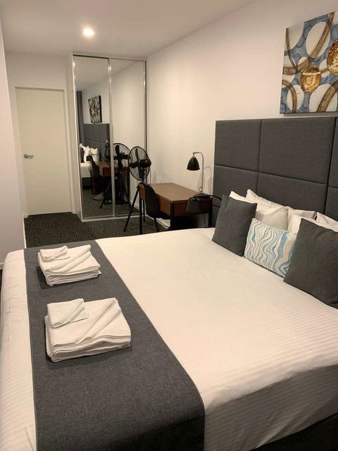 Adelaide Dress Circle Apartments - Cruises Travel 1