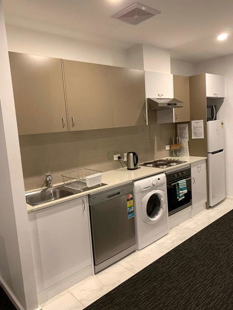 Adelaide Dress Circle Apartments - Cruises Travel 2
