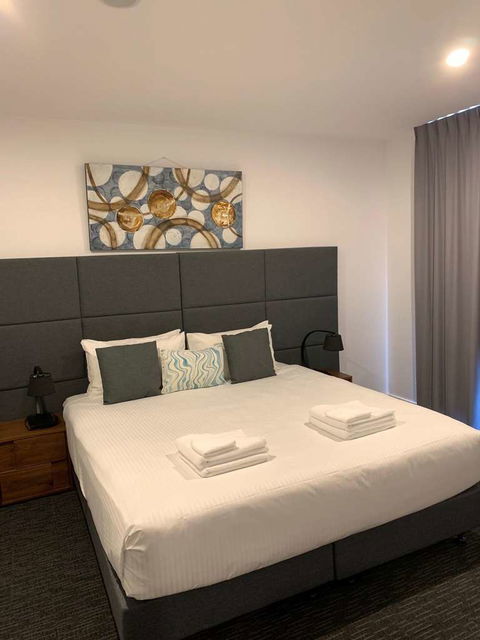 Adelaide Dress Circle Apartments - Cruises Travel 6