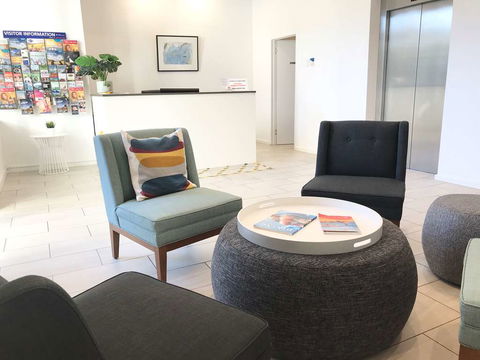 Adelaide Dress Circle Apartments - Cruises Travel 12