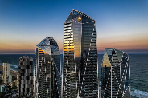 Langham, Gold Coast & Jewel Residences - Tourism Guide 1