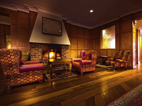 Mercure Canberra Hotel - Travel Search 1