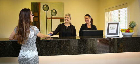 Best Western Plus Hovell Tree Inn - Tourism Guide 0
