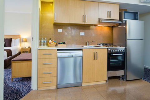 Best Western Plus Hovell Tree Inn - Tourism Guide 3
