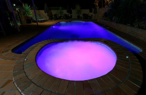 Best Western Plus Hovell Tree Inn - Tourism Guide 6