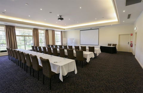 Best Western Plus Hovell Tree Inn - Tourism Guide 8
