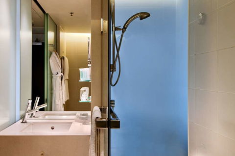 Hilton Sydney - Cruises Travel 7