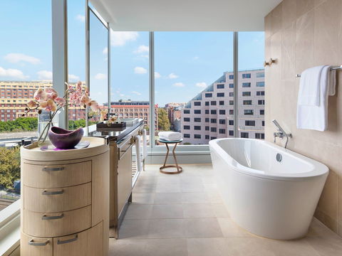 Sofitel Sydney Darling Harbour - Cruises Travel 3