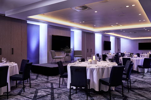 Crowne Plaza Sydney Darling Harbour - Cruises Travel 16