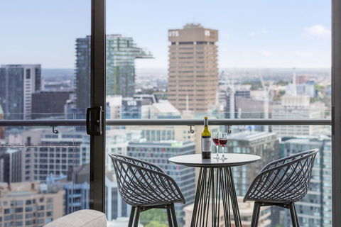 Meriton Suites Campbell Street - Cruises Travel 10