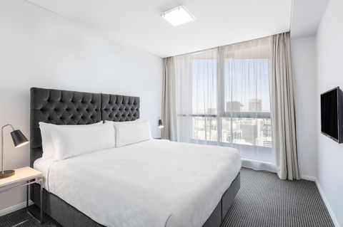 Meriton Suites Campbell Street - Cruises Travel 13