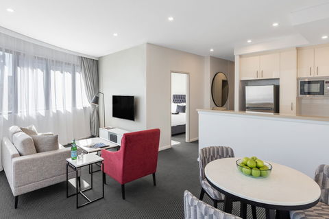 Meriton Suites Kent Street - Cruises Travel 1