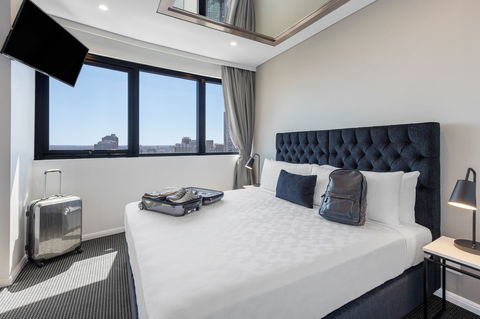 Meriton Suites Kent Street - Cruises Travel 3