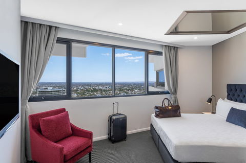Meriton Suites Kent Street - Cruises Travel 8