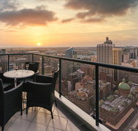 Meriton Suites Pitt Street - Cruises Travel