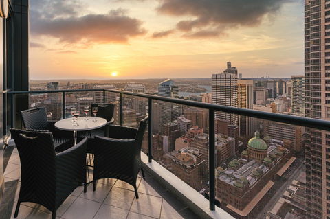 Meriton Suites Pitt Street - Cruises Travel 0