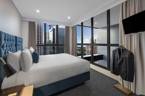 Meriton Suites Pitt Street - Cruises Travel 2