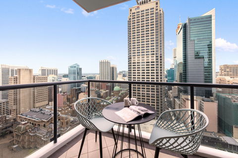 Meriton Suites Pitt Street - Cruises Travel 11