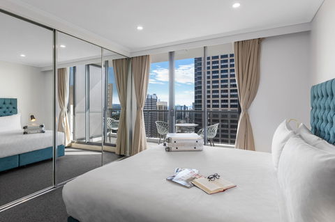 Meriton Suites Pitt Street - Cruises Travel 13