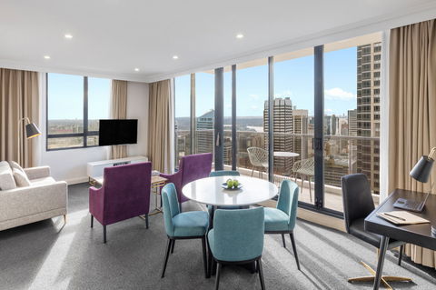 Meriton Suites Pitt Street - Cruises Travel 14