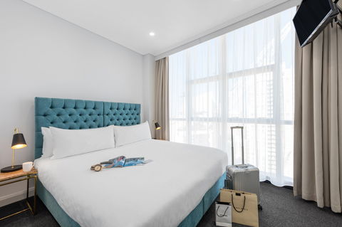 Meriton Suites Pitt Street - Cruises Travel 16