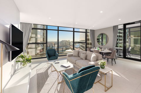 Meriton Suites Sussex Street, Sydney - Cruises Travel 13