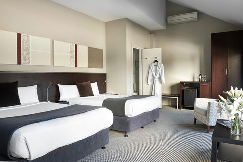 The Vulcan Hotel - Cruises Travel 17