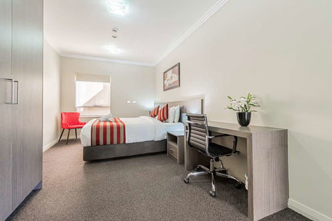 Best Western Plus Camperdown Suites - Cruises Travel 10