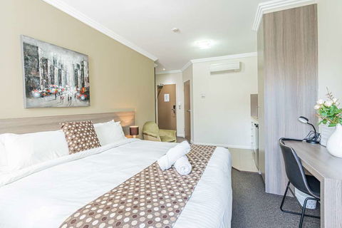 Best Western Plus Camperdown Suites - Cruises Travel 15