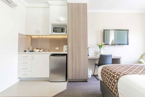 Best Western Plus Camperdown Suites - Cruises Travel 16