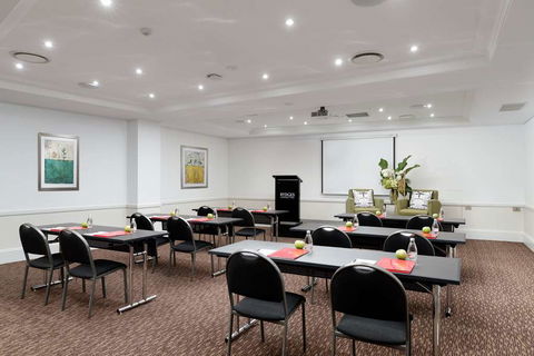 Rydges Camperdown - Cruises Travel 11