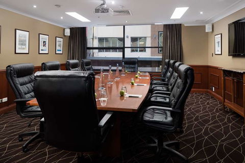 Rydges World Square Sydney - Cruises Travel 10
